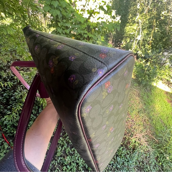 COACH Gallery Tote & Phone Wallet Set Limited Edition Country Floral Print - Picture 7 of 14